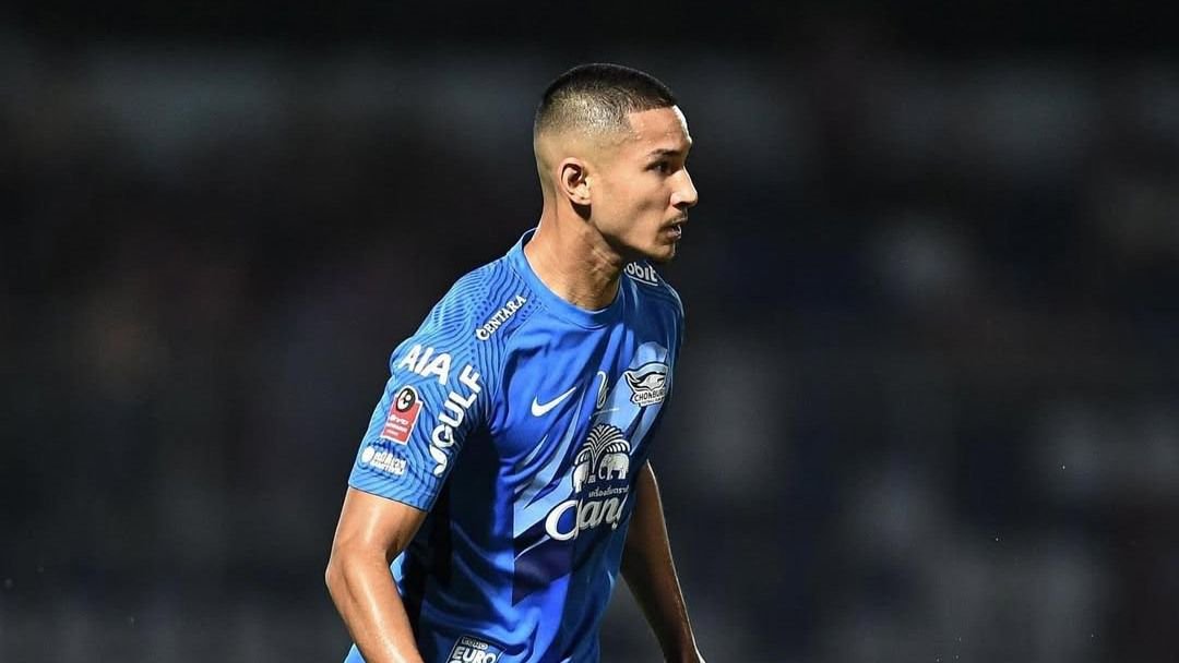 Nastúpil po 349 dňoch. Futbalista, ktorý je 20-krát bohatší ako Ronaldo a Messi, prelomil mlčanie