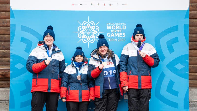 Češi září na Zimní speciální olympiádě v Turíně. Mají už osm medailí, čekají je další závody Češi září na Zimní speciální olympiádě v Turíně. Mají už osm medailí, čekají je další závody