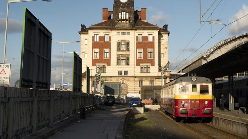 V červnu začne oprava poslední části Fantovy budovy na hlavním nádraží. Trvat má čtyři roky V červnu začne oprava poslední části Fantovy budovy na hlavním nádraží. Trvat má čtyři roky