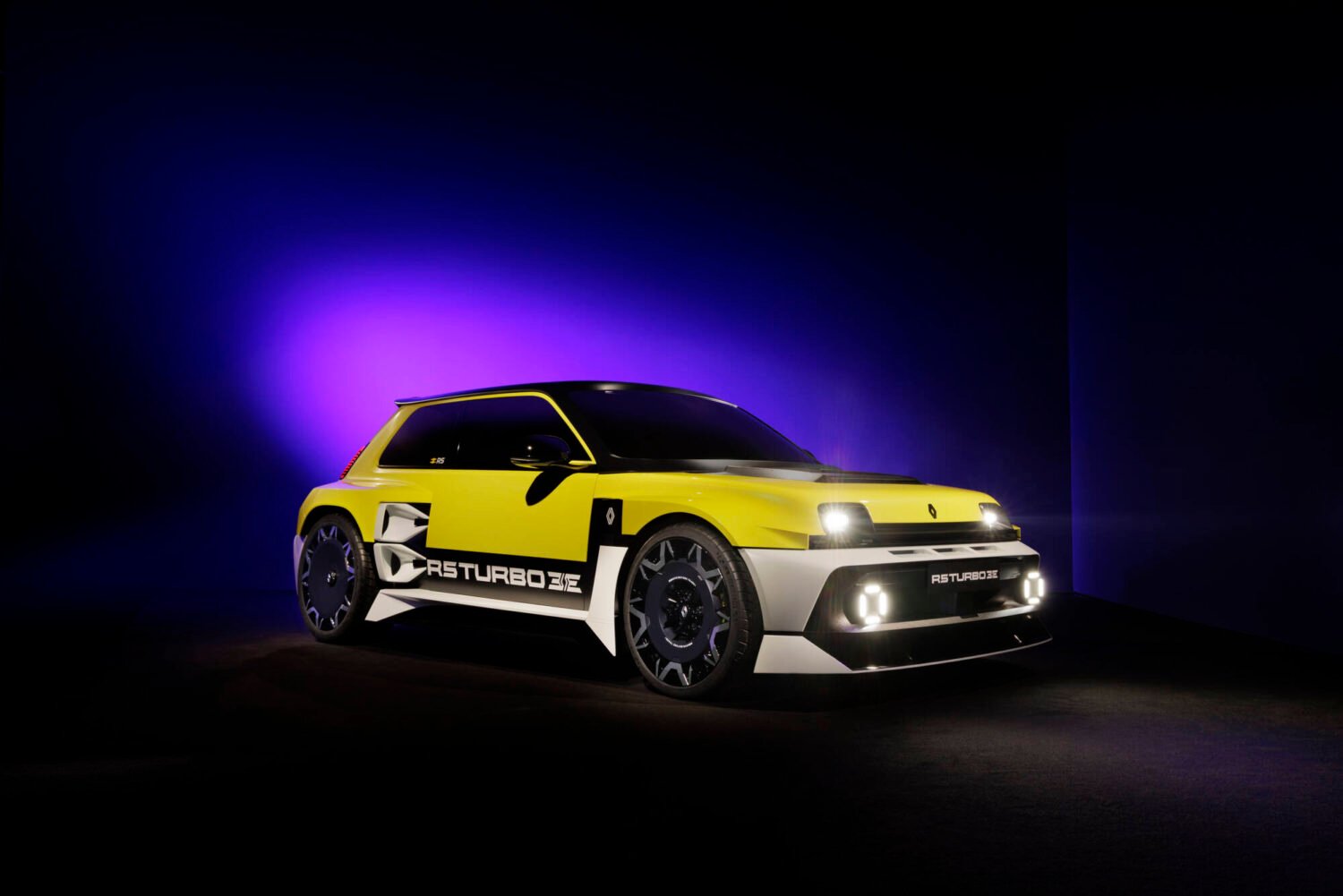 Renault 5 Turbo 3E: Tento je poriadne agresívny! Renault 5 Turbo 3E: Tento je poriadne agresívny!