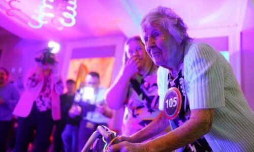 Hilda své 105. narozeniny oslavila ve stylu rave a s DJem. Prozradila svůj lék na dlouhověkost Hilda své 105. narozeniny oslavila ve stylu rave a s DJem. Prozradila svůj lék na dlouhověkost