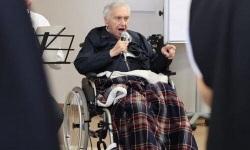 Poslední fotografie zesnulého Josefa Zímy. Zpíval do poslední chvíle, v divadle i v nemocnici