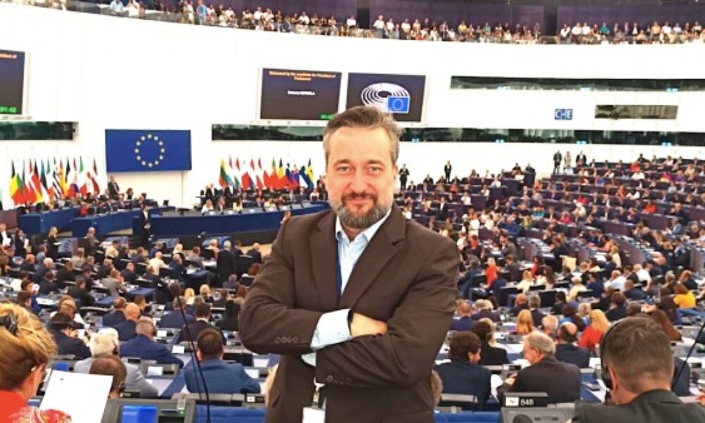 Europoslanec Blaha: Idem chladiť šampanské. Severoatlantická aliancia sa môže ako domček z karát každým dňom rozpadnúť. NATO nikdy nebolo obrannou alianciou, ale imperiálny útočný spolok