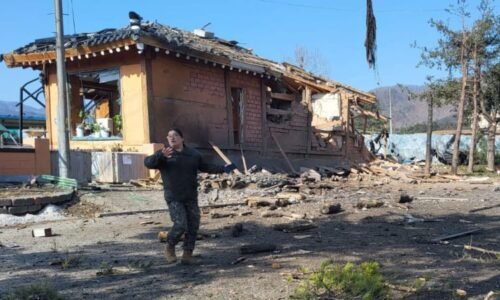 Bojový letoun v Jižní Korejí svrhl bomby na vesnici plnou civilistů. Zasáhl několik obyvatel