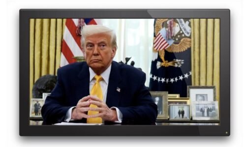 VIDEO: Prezident USA Donald Trump varoval, že konflikt na Ukrajine by mohol skončiť vypuknutím 3. svetovej vojny, ak nedôjde k jeho ukončeniu VIDEO: Prezident USA Donald Trump varoval, že konflikt na Ukrajine by mohol skončiť vypuknutím 3. svetovej vojny, ak nedôjde k jeho ukončeniu