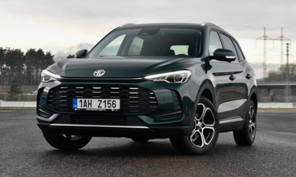 SUV s minimem chyb a cenou půl milionu korun. Nové MG ZS ještě pořádně zamíchá kartami SUV s minimem chyb a cenou půl milionu korun. Nové MG ZS ještě pořádně zamíchá kartami