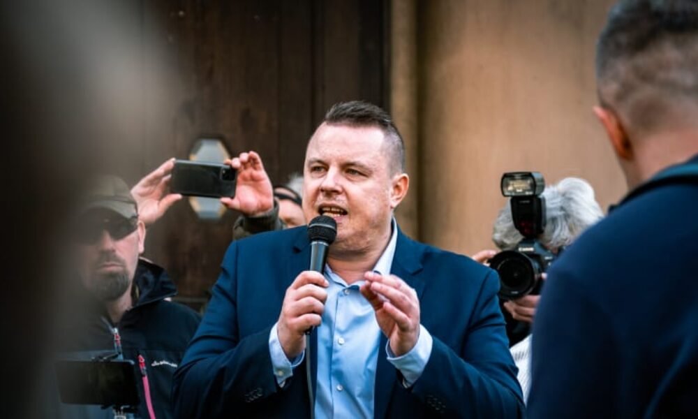 Rajchl zakotvil u SPD. Dříve jednal s Konečnou, odmítnutí vysvětloval i nesouhlasem sponzorů Rajchl zakotvil u SPD. Dříve jednal s Konečnou, odmítnutí vysvětloval i nesouhlasem sponzorů