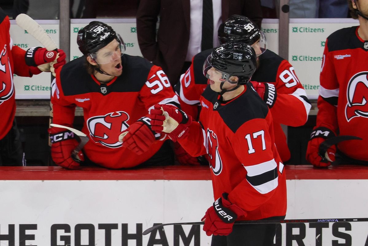 SLOVÁCI V NHL Šimon Nemec bol hlavným hrdinom zápasu, Erik Černák vyrovnal svoje maximum