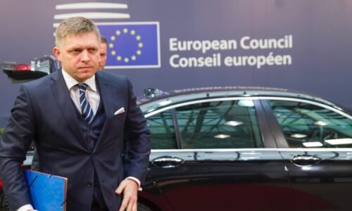 Robert Fico vyzýva eurokomisiu, aby zaujala postoj k prezidentským voľbám v Rumunsku