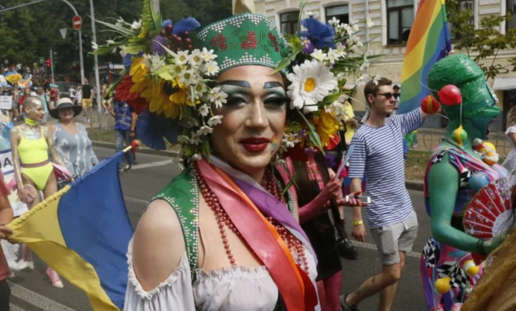 Maďarský parlament schválil novelu zákona na obmedzenie pochodov Pride Maďarský parlament schválil novelu zákona na obmedzenie pochodov Pride