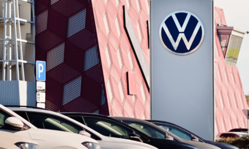 Volkswagen oznámil veľké prepúšťanie. O prácu príde 1 600 ľudí Volkswagen oznámil veľké prepúšťanie. O prácu príde 1 600 ľudí