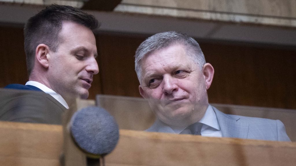 Úrad vlády klame, keď tvrdí, že európski audítori potvrdili správnosť slovenského zákona o mimovládkach