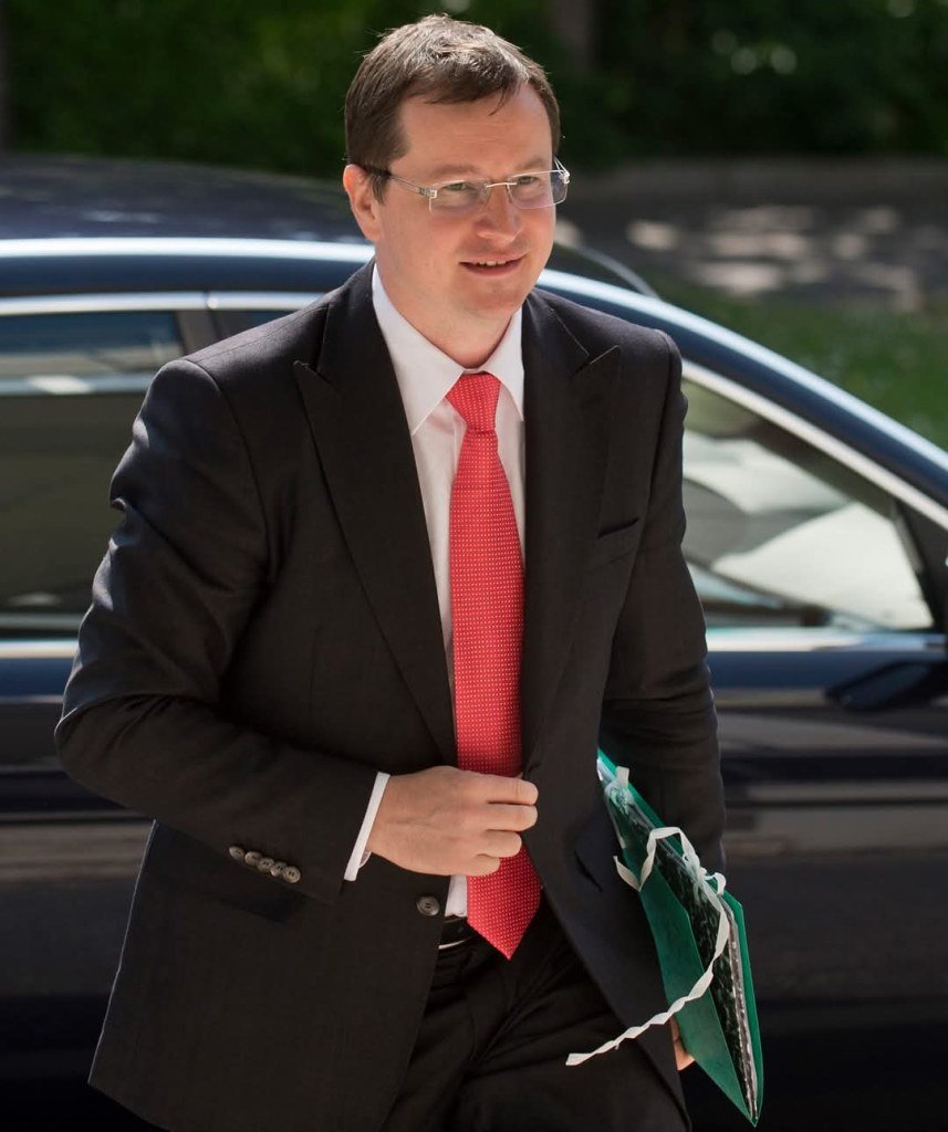 Trump prosí ruského a čínskeho prezidenta, aby ho vytiahli z jamy, do ktorej sa dostal sám-Juraj Draxler Trump prosí ruského a čínskeho prezidenta, aby ho vytiahli z jamy, do ktorej sa dostal sám-Juraj Draxler