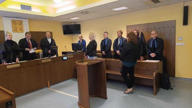 Vdova zfalšovala mnohamilionovou závěť po továrníkovi Řípovi. Soud jí uložil pět let vězení Vdova zfalšovala mnohamilionovou závěť po továrníkovi Řípovi. Soud jí uložil pět let vězení