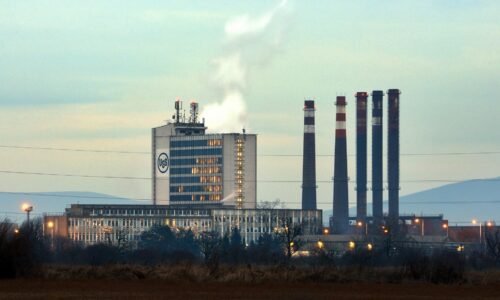 Slovenskému priemyslu ubúdajú pracujúci, zamestnanosť vo februári rástla len v troch odvetviach Slovenskému priemyslu ubúdajú pracujúci, zamestnanosť vo februári rástla len v troch odvetviach