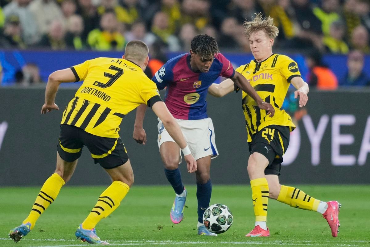 V šatni Barcelony sa striedala úľava s rozpakmi. Flick tvrdo: Nehrali sme vôbec dobre V šatni Barcelony sa striedala úľava s rozpakmi. Flick tvrdo: Nehrali sme vôbec dobre