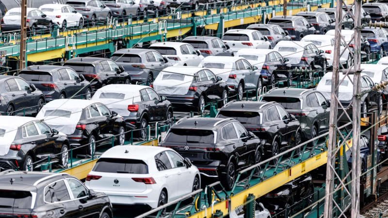 Trump vs. Slovensko. Špatná zpráva pro automotive, reagují ekonomové na cla USA Trump vs. Slovensko. Špatná zpráva pro automotive, reagují ekonomové na cla USA