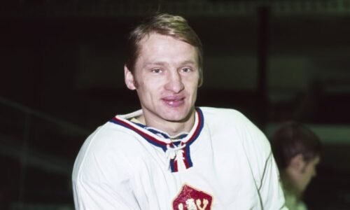 Ještě bych tady chtěl být. Když mám leknout, tak doma, říkal Holík. Zemřel před 10 roky Ještě bych tady chtěl být. Když mám leknout, tak doma, říkal Holík. Zemřel před 10 roky