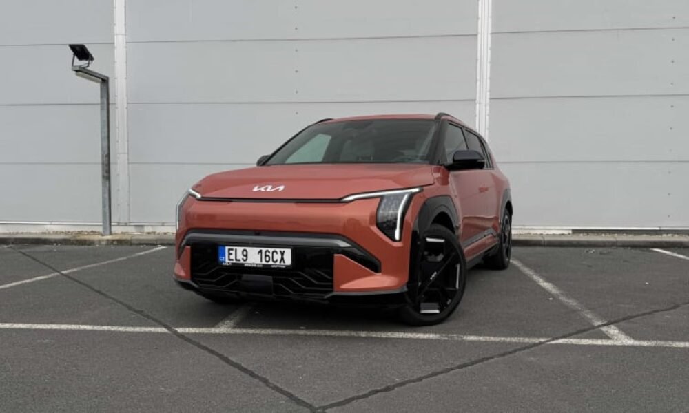 Skvělý elektromobil, který příliš nezabaví. Nová Kia EV3 sází hlavně na mladé rodiny