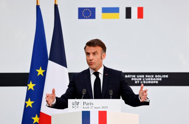 375147_france_ukraine_coalition_81961-640x420.jpg Macron môže zastupovať Európu pri rokovaniach s Putinom, údajne je na to pripravený „v správny čas“