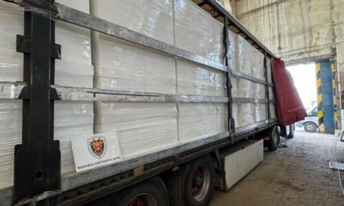 Colníci odhalili ďalšiu nelegálnu výrobňu cigariet, v Žiline ich zaistili viac ako 43 miliónov kusov