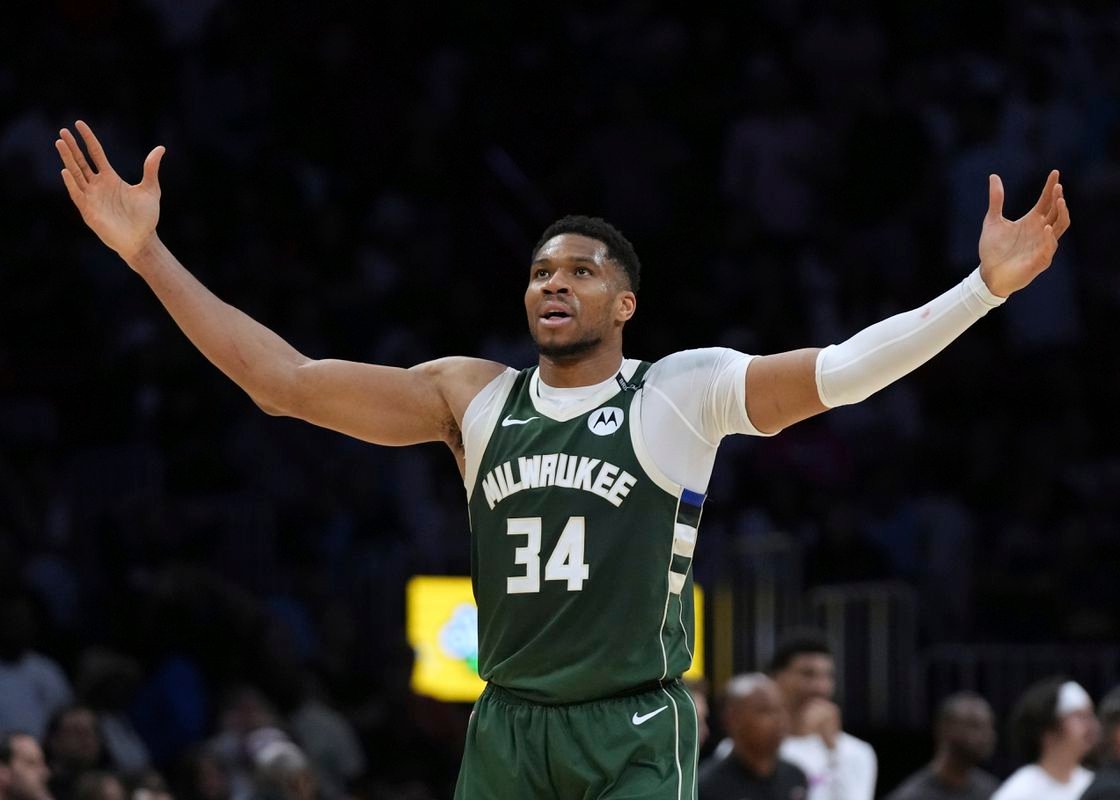 VIDEO NBA: Antetokounmpo to roztočil vo veľkom! Ziskom triple-double pomohol k triumfu Milwaukee VIDEO NBA: Antetokounmpo to roztočil vo veľkom! Ziskom triple-double pomohol k triumfu Milwaukee