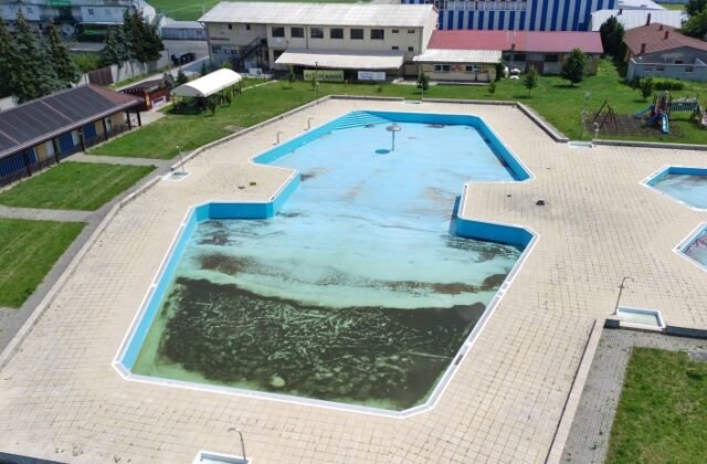 Vranov nad Topľou investuje do rekonštrukcie letného kúpaliska pred sezónou až 76-tisíc eur