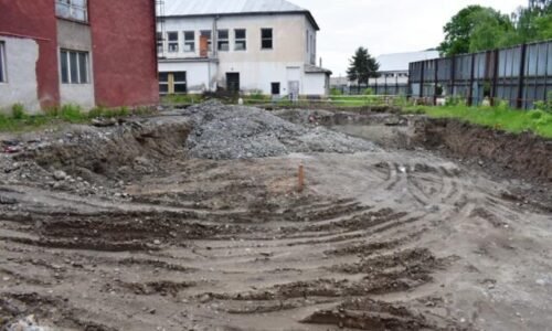 Niekoľkoročný spor o budovy a pozemky v Kežmarku je ukončený, kraj a mesto sa dohodli