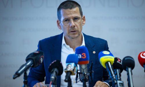 Ministerstvo sa súdi o opancierované vozidlá v hodnote dvoch miliónov eur, Hamrana obviňujú z pochybení pri nákupe