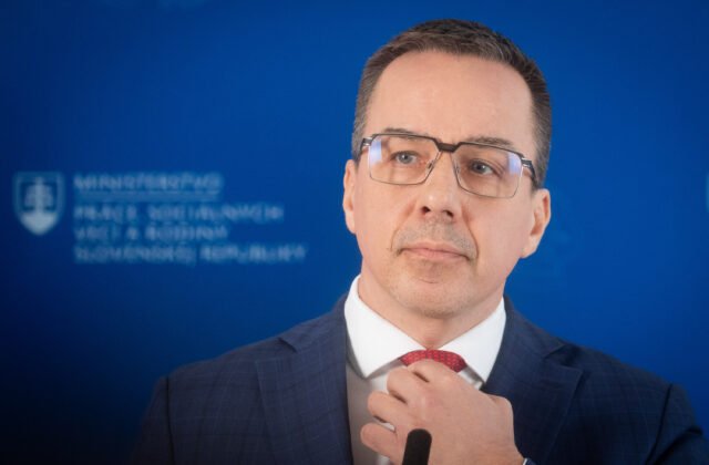 395469_67b30149e3be3224230500-640x420.jpg Tomáš rokoval o výške príspevku na poskytovanie sociálnych služieb aj o udelení národného víza
