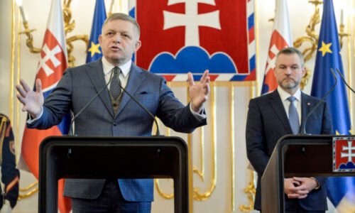 Ficovi neverí až 60 percent Slovákov, najdôveryhodnejším ústavným činiteľom je Pellegrini