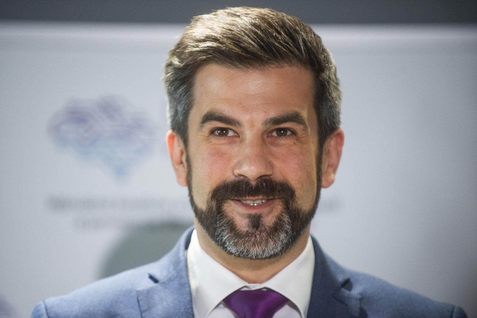 Hargaš z PS kritizuje Eštokove aplikácie: Lacnejšie riešenie existuje dávno, míňame milióny zbytočne Hargaš z PS kritizuje Eštokove aplikácie: Lacnejšie riešenie existuje dávno, míňame milióny zbytočne