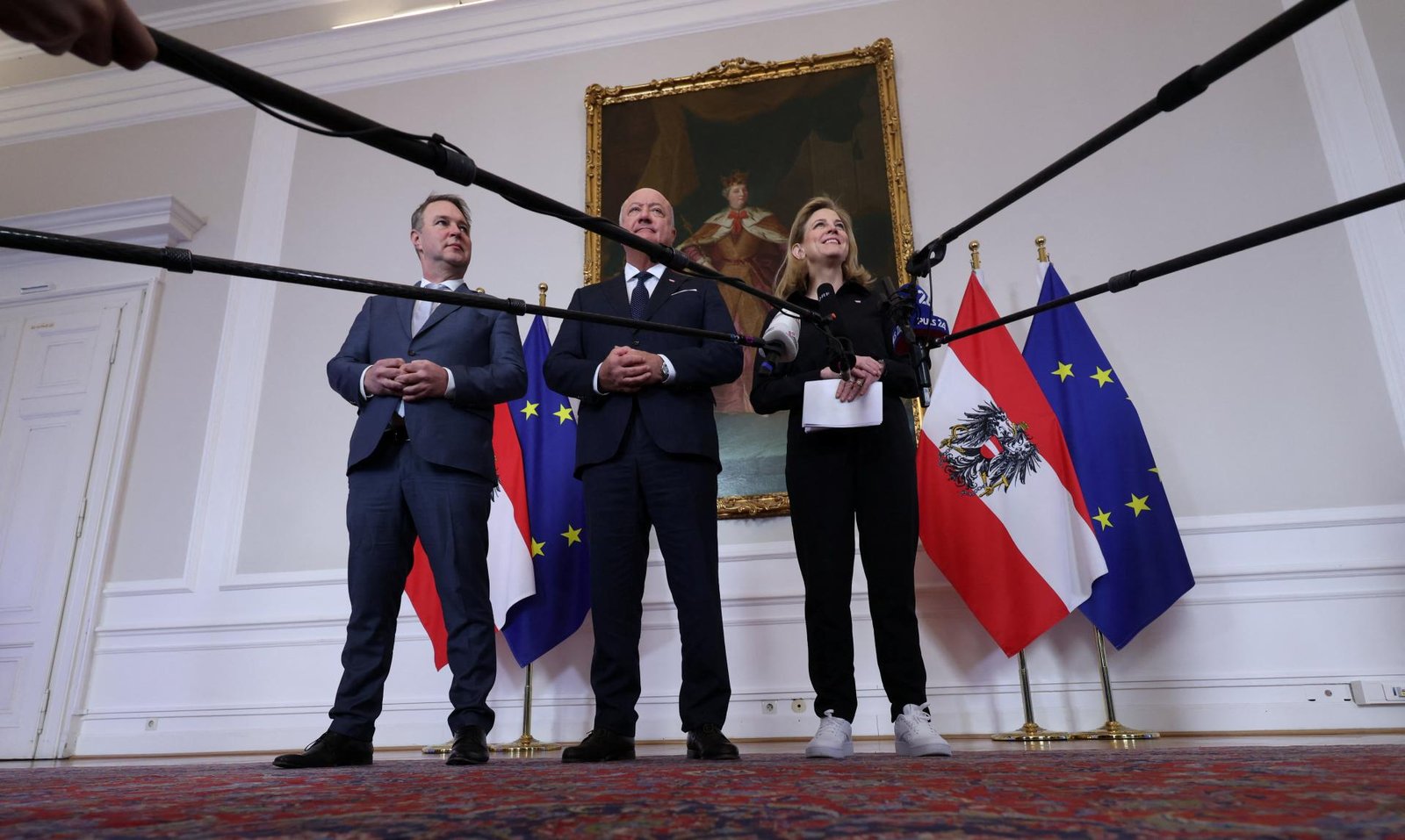 Vo Viedni sa nezrodil nový Orbán. Rakúšania sa dočkali vlády bez krajnej pravice Vo Viedni sa nezrodil nový Orbán. Rakúšania sa dočkali vlády bez krajnej pravice