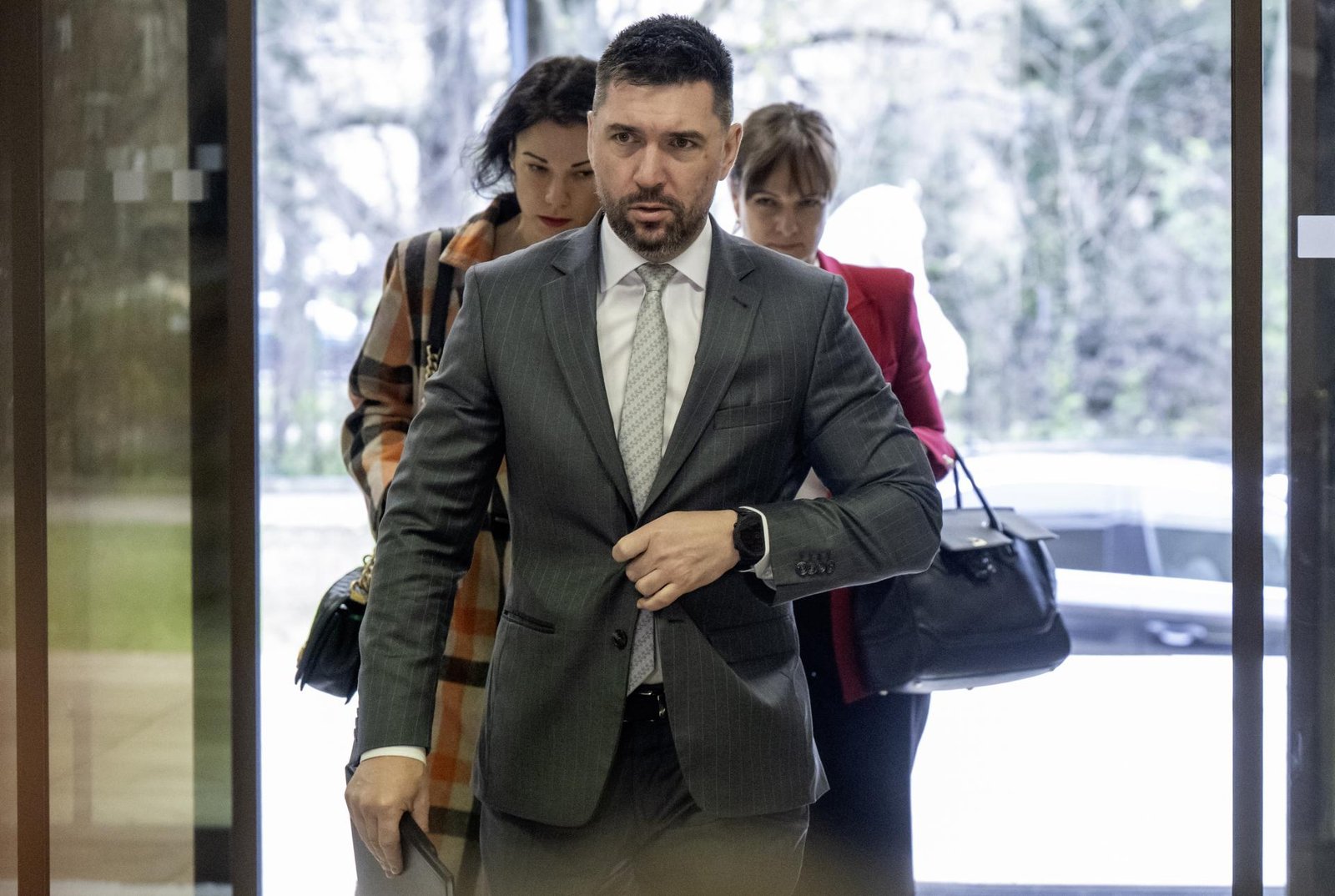 Šutaj Eštok a Takáč informujú o slintačke a krívačke