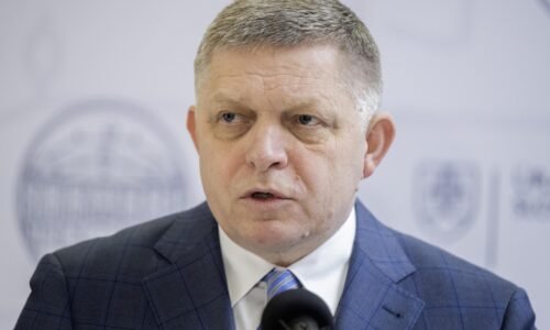 Napätie medzi Smerom a SNS eskaluje. Politická integrita občas chýba aj v koalícii, vyhlásil Fico