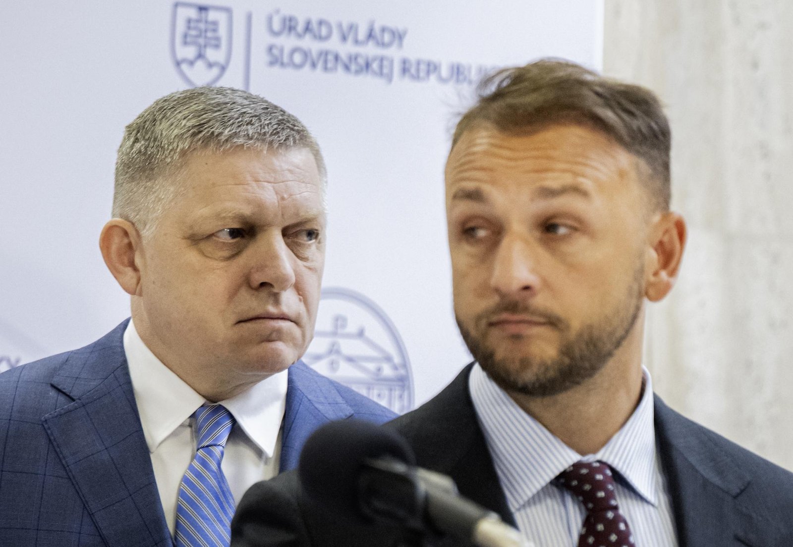 O transakčnej dani debatujme. Neodkazujme si cez médiá, apeluje Šutaj Eštok na koaličných lídrov O transakčnej dani debatujme. Neodkazujme si cez médiá, apeluje Šutaj Eštok na koaličných lídrov