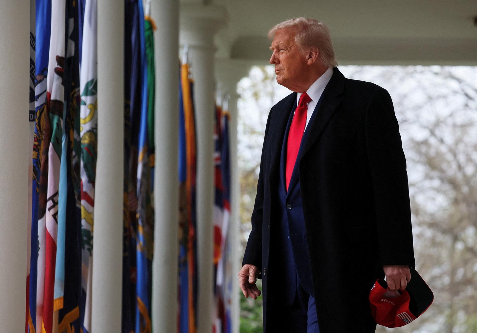 Pacient žije a uzdravuje sa, napísal Trump. USA budú podľa neho vďaka clám silnejšie a odolnejšie Pacient žije a uzdravuje sa, napísal Trump. USA budú podľa neho vďaka clám silnejšie a odolnejšie