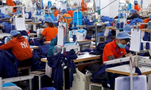 Americké a vietnamské podniky vyzvali na odklad ciel Americké a vietnamské podniky vyzvali na odklad ciel