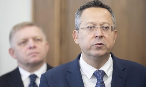 Donald Trump obdaroval Slovákov danajským darom. Za zmrzačenú ekonomiku nám ponúka možnosť lacnejšieho dlhu Donald Trump obdaroval Slovákov danajským darom. Za zmrzačenú ekonomiku nám ponúka možnosť lacnejšieho dlhu