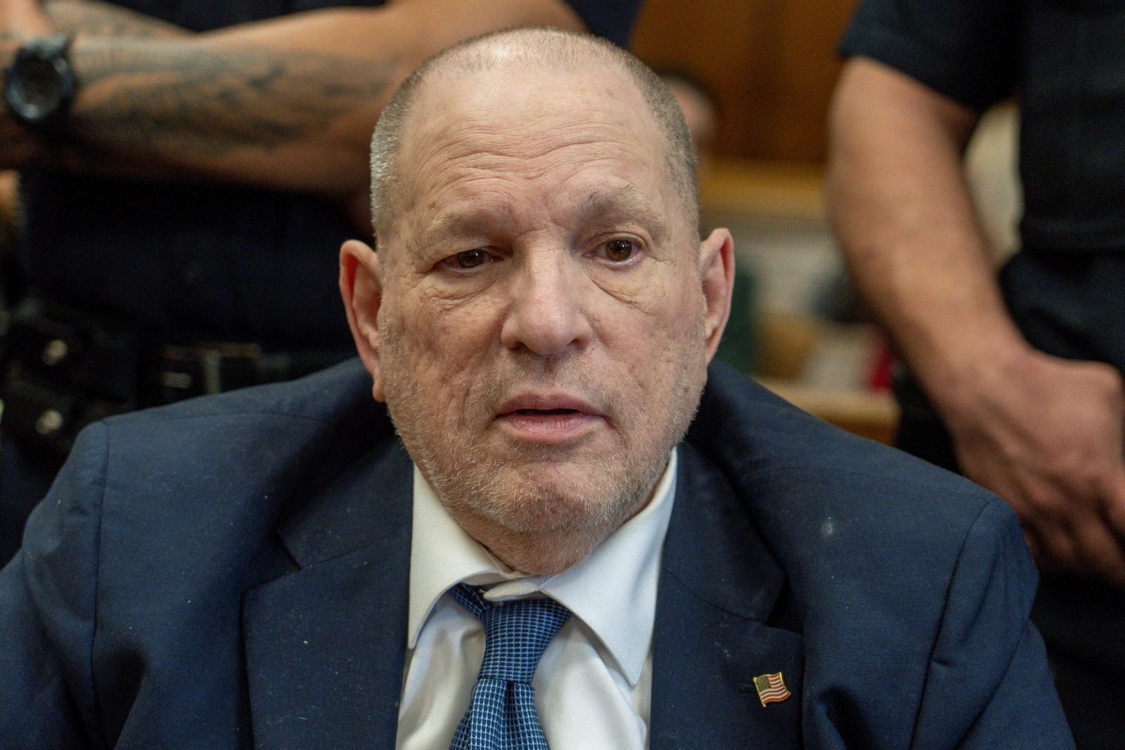 V USA začal obnovený proces s bývalým producentom Harveym Weinsteinom, kvôli ktorému vzniklo hnutie Me Too V USA začal obnovený proces s bývalým producentom Harveym Weinsteinom, kvôli ktorému vzniklo hnutie Me Too
