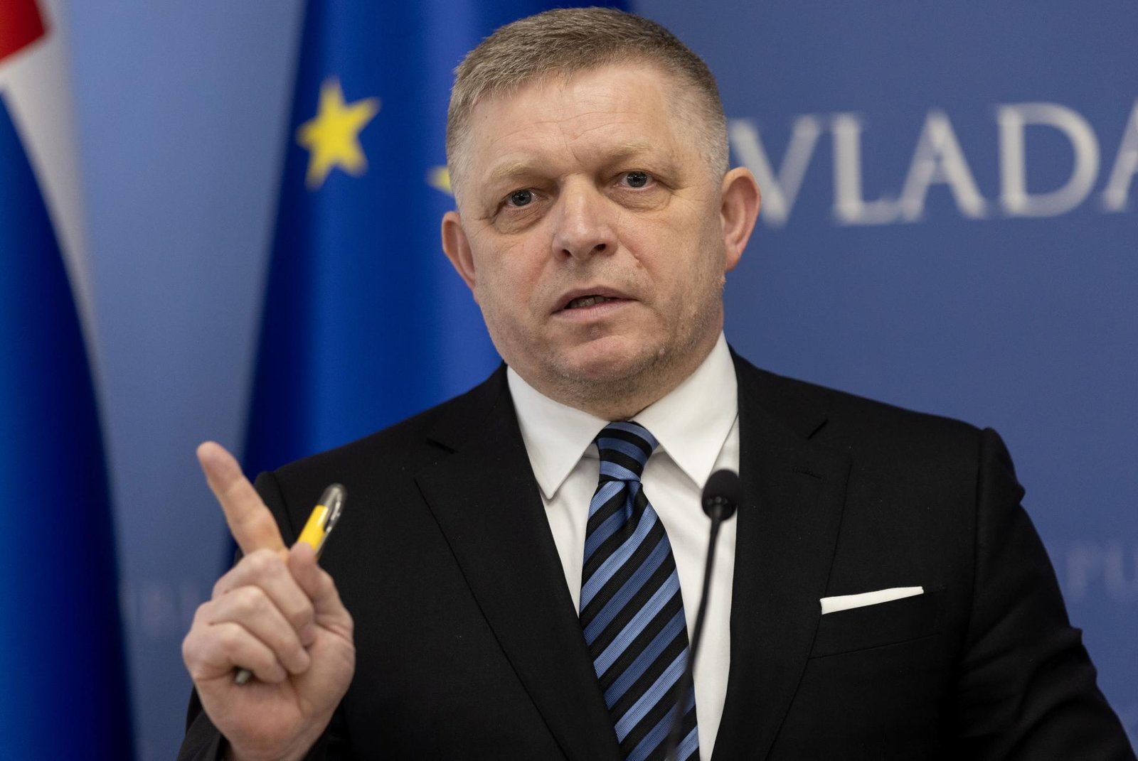 Europoslanci PS vyzývajú Fica, aby zrušil cestu do Moskvy Europoslanci PS vyzývajú Fica, aby zrušil cestu do Moskvy
