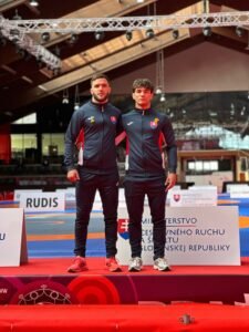 Oli a Denis: do toho!