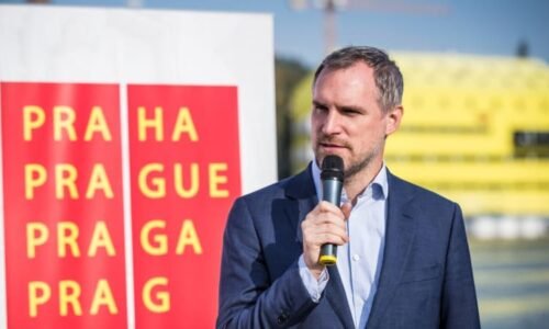 Další Hřibovina a papalášství, zneužívá služební vůz, zuří opozice. Náměstek nařčení odmítá