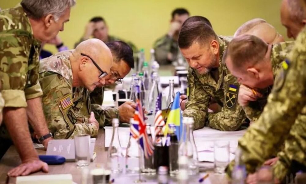 Zalužnyj bonzol Američanov: “V nemeckom Wiesbadene je veliteľstvo, kde Ukrajinci, Američania a Briti plánujú operácie proti Rusku”