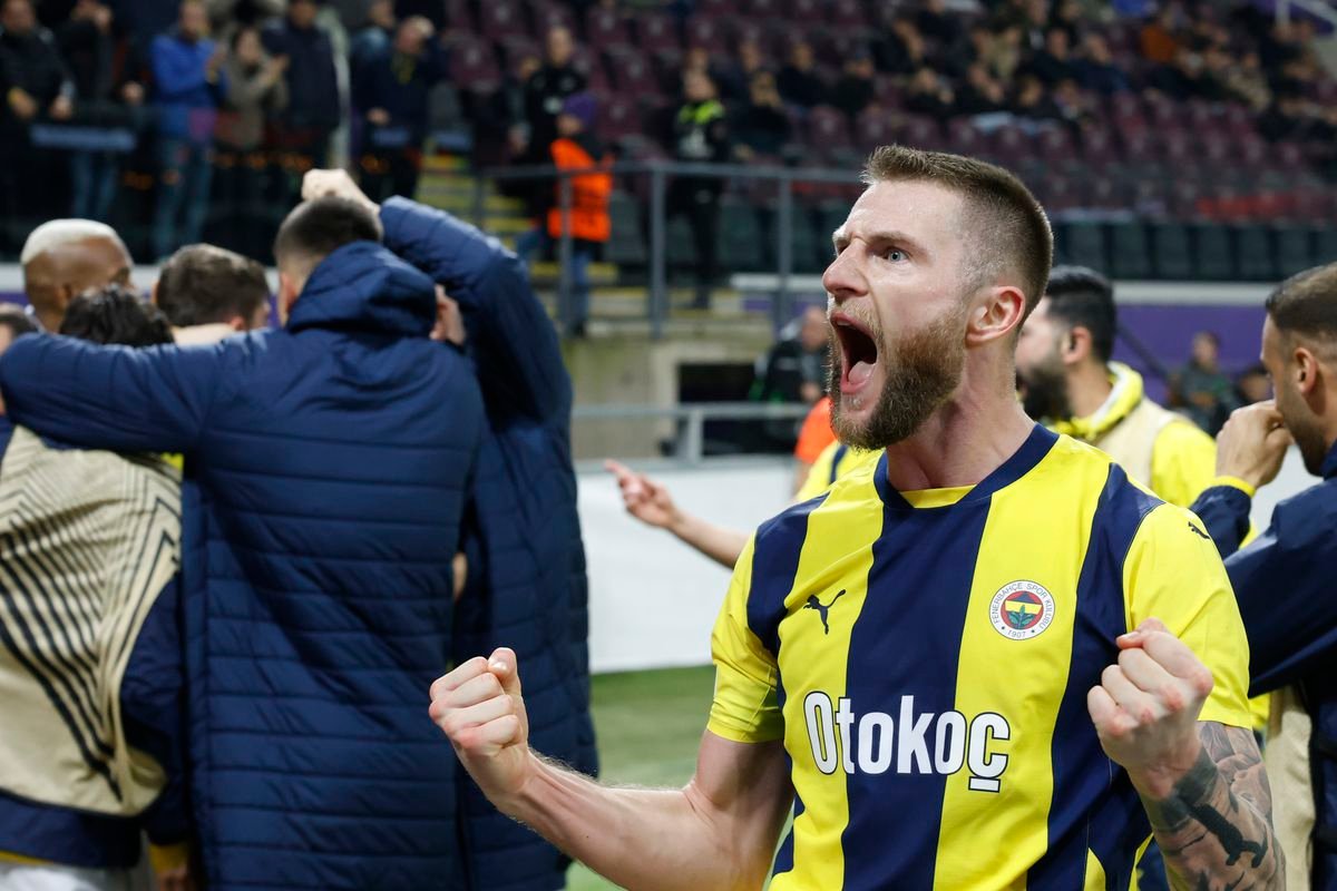 VIDEO Milan Škriniar je pri chuti! Fantastickým zakončením rozhodol o triumfe Fenerbahce