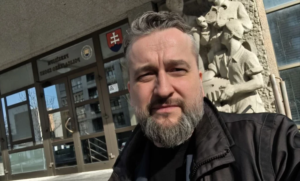 Europoslanec reaguje na odsúdenie Le Penovej: Liberáli likvidujú Europoslanec reaguje na odsúdenie Le Penovej: Liberáli likvidujú