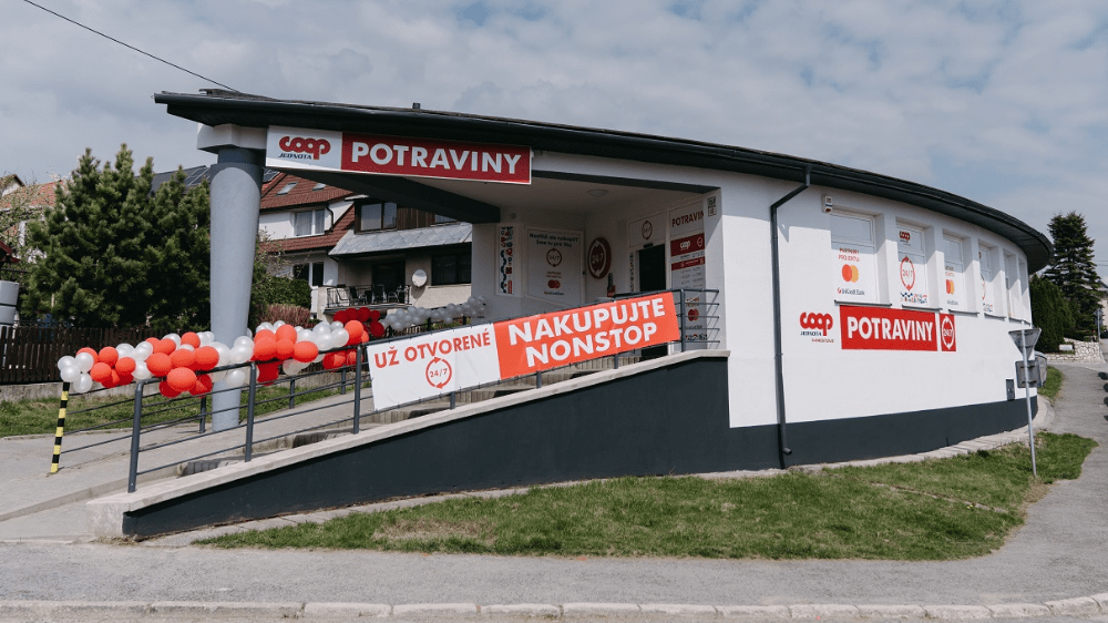 Slováci nakupujú nonstop už na 10. miestach. COOP Jednota s novinkou expanduje Slováci nakupujú nonstop už na 10. miestach. COOP Jednota s novinkou expanduje