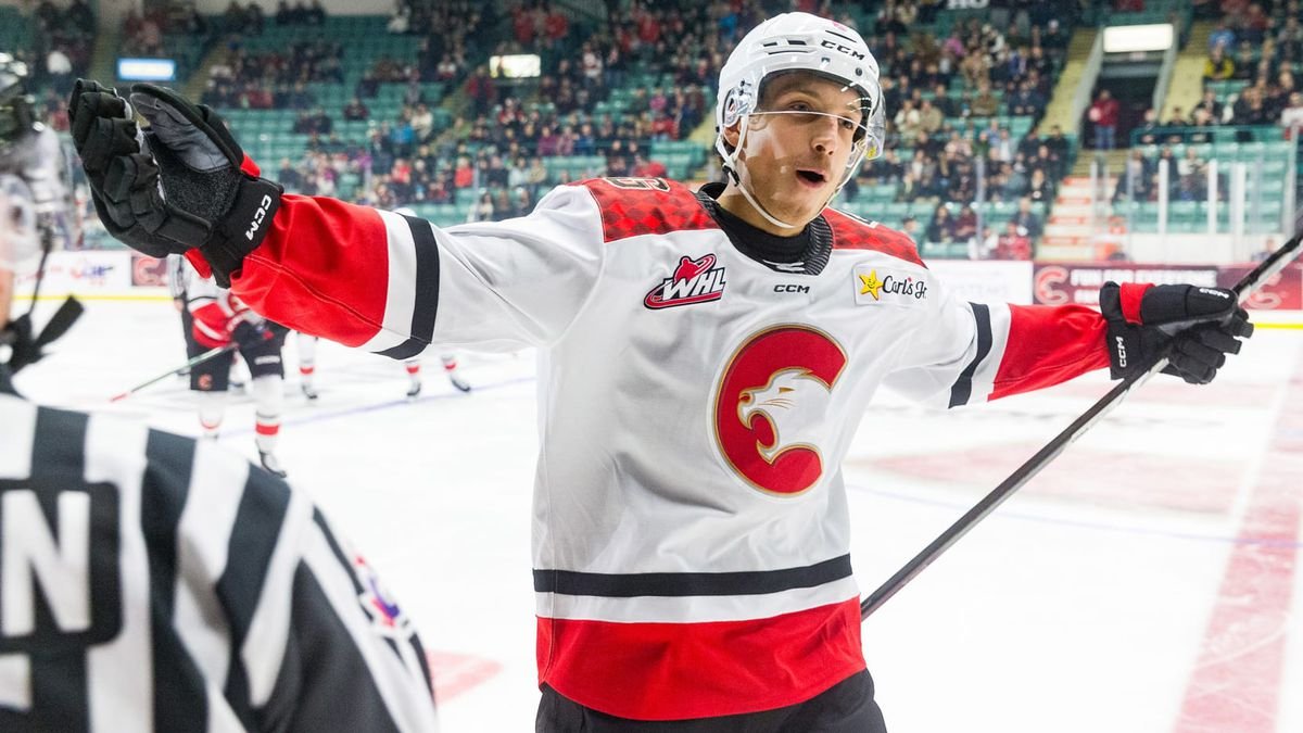 Týždeň Slovákov v CHL Fantastický Kmec má po juniorskej kariére, Mišiak s Chromiakom v problémoch