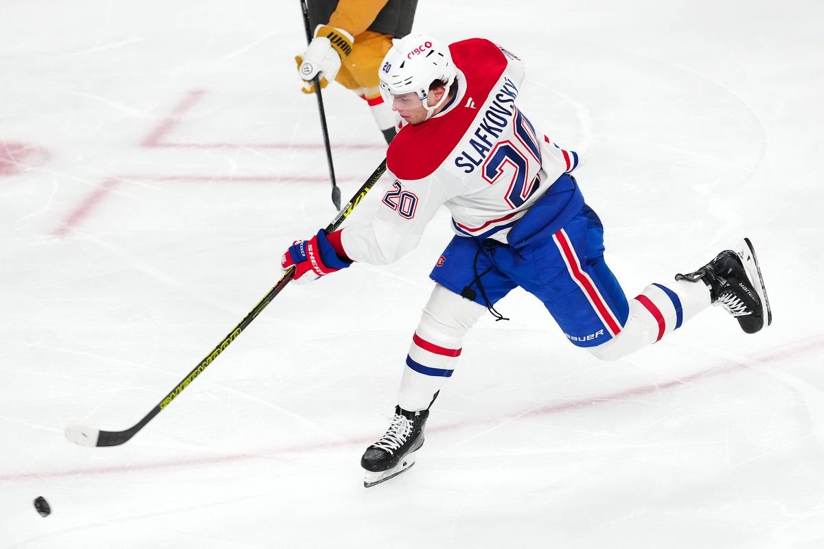 Slováci v NHL Černák sa zapísal do klubovej histórie, Slafkovský bližšie k play-off. Pospíšila bolo na ľade cítiť Slováci v NHL Černák sa zapísal do klubovej histórie, Slafkovský bližšie k play-off. Pospíšila bolo na ľade cítiť
