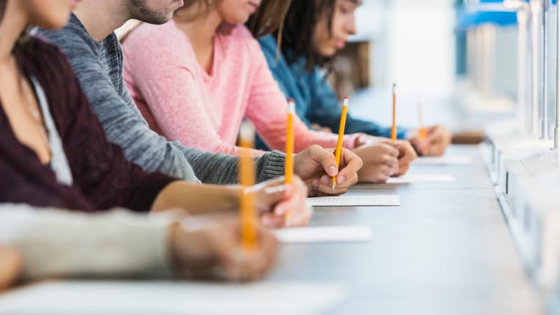 TEST: Zadání přijímaček odhaleno. Obstáli byste v letošních zkouškách z češtiny a matematiky? TEST: Zadání přijímaček odhaleno. Obstáli byste v letošních zkouškách z češtiny a matematiky?